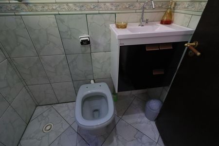 Casa à venda com 300m², 4 quartos e 2 vagasBanheiro da Suíte 1