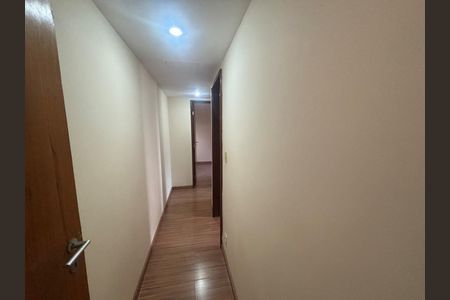 Apartamento à venda com 82m², 2 quartos e 1 vagaCorredor íntimo