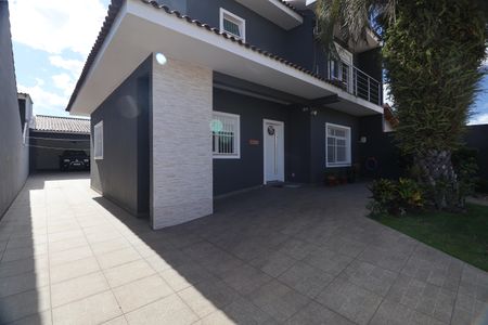 Casa à venda com 233m², 5 quartos e 4 vagasÁrea externa