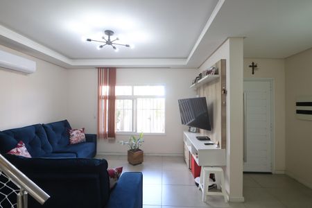 Sala de casa para alugar com 4 quartos, 323m² em Estância Velha, Canoas