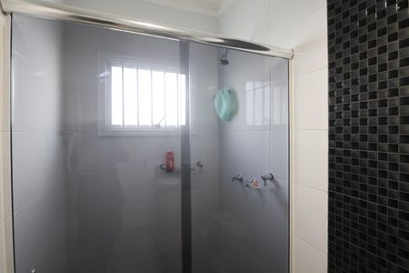 Casa à venda com 233m², 5 quartos e 4 vagasBanheiro 1