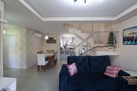 Sala de casa para alugar com 4 quartos, 323m² em Estância Velha, Canoas