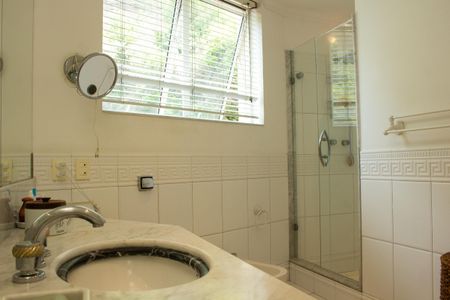 Apartamento à venda com 216m², 4 quartos e 1 vaga Apartamento à venda com 216m², 4 quartos e 1 vagaBanheiro do Quarto 1