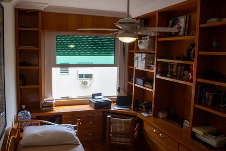 Apartamento à venda com 216m², 4 quartos e 1 vaga Apartamento à venda com 216m², 4 quartos e 1 vagaQuarto 3