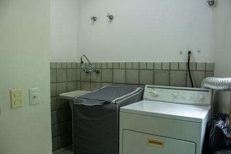 Apartamento à venda com 216m², 4 quartos e 1 vaga Apartamento à venda com 216m², 4 quartos e 1 vagaQuarto de Serviço