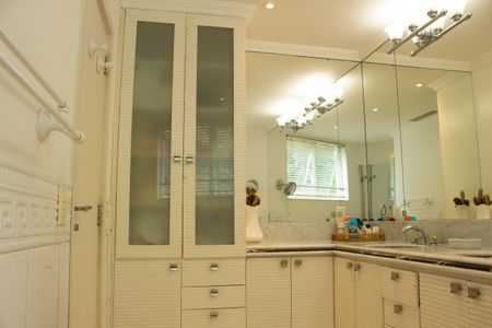 Apartamento à venda com 216m², 4 quartos e 1 vaga Apartamento à venda com 216m², 4 quartos e 1 vagaBanheiro do Quarto 1