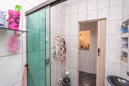 Casa à venda com 400m², 3 quartos e 3 vagas Casa à venda com 400m², 3 quartos e 3 vagasBanheiro Social 2