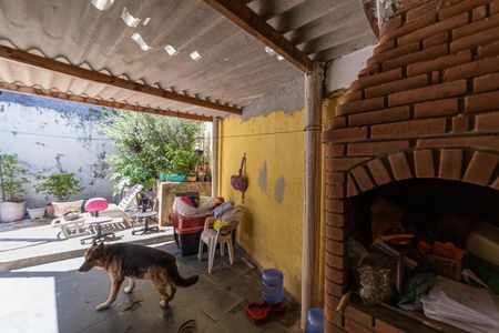 Casa à venda com 400m², 3 quartos e 3 vagas Casa à venda com 400m², 3 quartos e 3 vagasQuintal