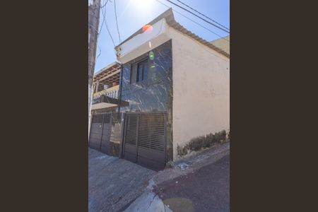 Casa à venda com 400m², 3 quartos e 3 vagas Casa à venda com 400m², 3 quartos e 3 vagasFachada