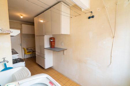 Apartamento à venda com 77m², 3 quartos e sem vagaÁrea de Serviço