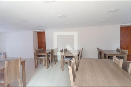 Apartamento à venda com 77m², 3 quartos e sem vagaÁrea comum - Salão de festas
