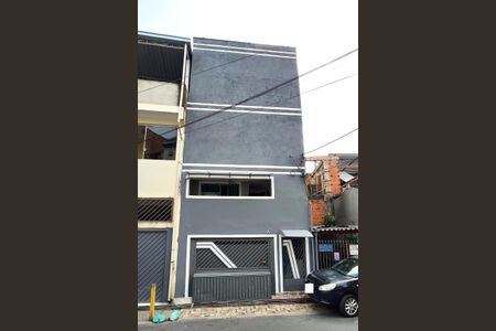 Casa para alugar com 25m², 1 quarto e sem vaga Casa para alugar com 25m², 1 quarto e sem vagaFachada