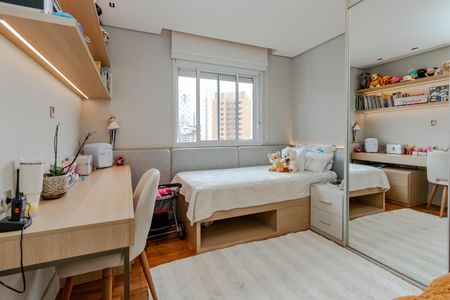 Apartamento à venda com 198m², 5 quartos e 3 vagasQuarto 4