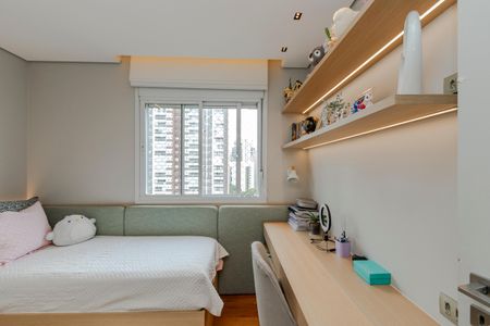 Apartamento à venda com 198m², 5 quartos e 3 vagasQuarto 1