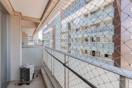 Studio para alugar com 34m², 1 quarto e 1 vaga Studio para alugar com 34m², 1 quarto e 1 vagaVaranda