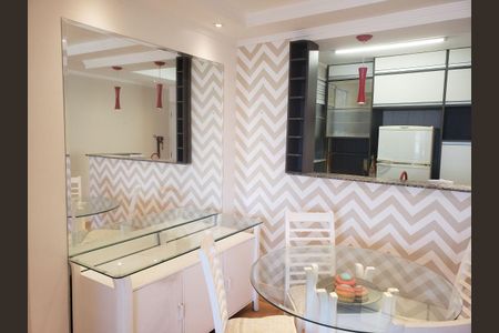 Apartamento à venda com 70m², 3 quartos e 2 vagas Apartamento à venda com 70m², 3 quartos e 2 vagasSala