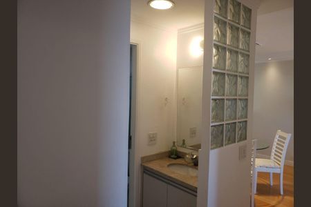 Apartamento à venda com 70m², 3 quartos e 2 vagas Apartamento à venda com 70m², 3 quartos e 2 vagasBanheiro