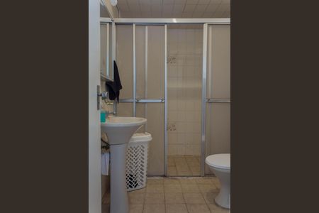 Casa à venda com 144m², 3 quartos e 2 vagasBanheiro