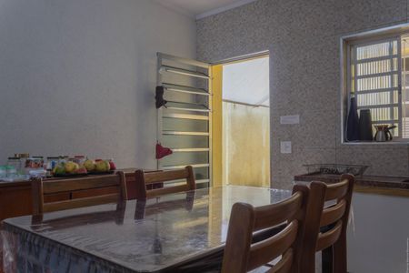 Casa à venda com 144m², 3 quartos e 2 vagasCozinha