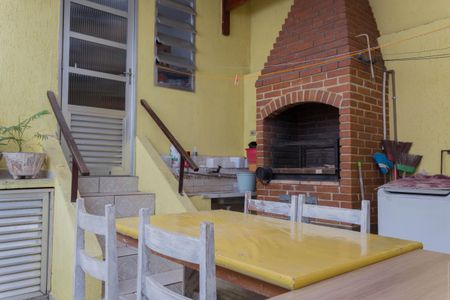 Casa à venda com 144m², 3 quartos e 2 vagasÁrea de Serviço / Quintal