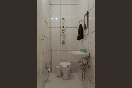 Casa à venda com 144m², 3 quartos e 2 vagasLavabo