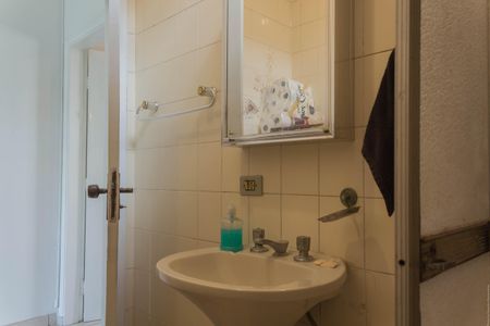 Casa à venda com 144m², 3 quartos e 2 vagasBanheiro