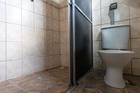 Banheiro de casa para alugar com 1 quarto, 39m² em Jardim Verônia, São Paulo