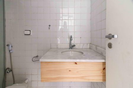 Casa à venda com 140m², 3 quartos e 3 vagas Casa à venda com 140m², 3 quartos e 3 vagasBanheiro Social