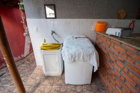 Casa para alugar com 80m², 2 quartos e 2 vagasÁrea de Serviço