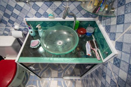 Casa para alugar com 80m², 2 quartos e 2 vagasBanheiro 