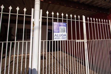 Casa para alugar com 80m², 2 quartos e 2 vagasFachada 