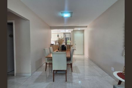 Apartamento à venda com 114m², 3 quartos e 2 vagas Apartamento à venda com 114m², 3 quartos e 2 vagasSala