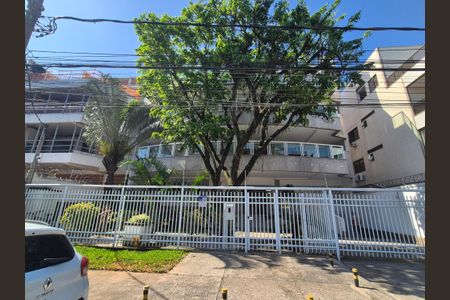 Apartamento à venda com 114m², 3 quartos e 2 vagas Apartamento à venda com 114m², 3 quartos e 2 vagasFachada