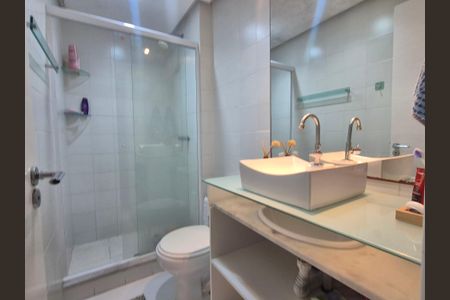Apartamento à venda com 114m², 3 quartos e 2 vagasBanheiro 