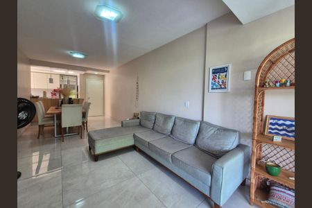 Apartamento à venda com 114m², 3 quartos e 2 vagas Apartamento à venda com 114m², 3 quartos e 2 vagasSala