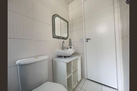 Apartamento para alugar com 47m², 2 quartos e sem vaga Apartamento para alugar com 47m², 2 quartos e sem vagaBanheiro