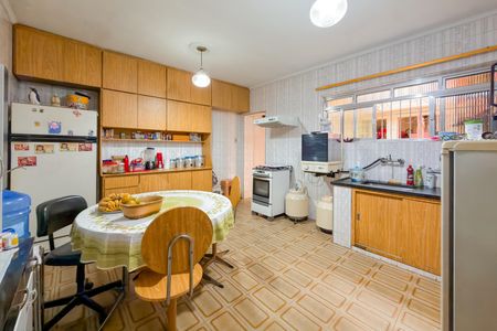 Casa à venda com 128m², 2 quartos e 2 vagasCozinha