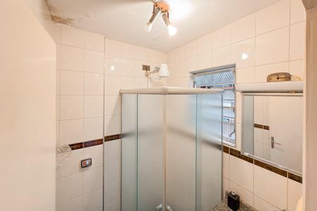 Casa à venda com 128m², 2 quartos e 2 vagasBanheiro Térreo