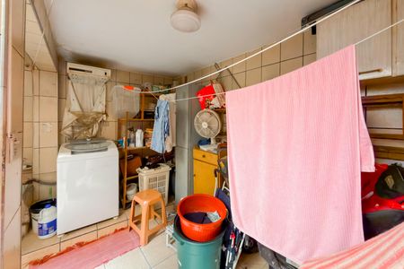 Casa à venda com 128m², 2 quartos e 2 vagasÁrea de Serviço