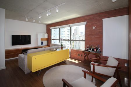 Apartamento à venda com 70m², 1 quarto e 2 vagas Apartamento à venda com 70m², 1 quarto e 2 vagasSala