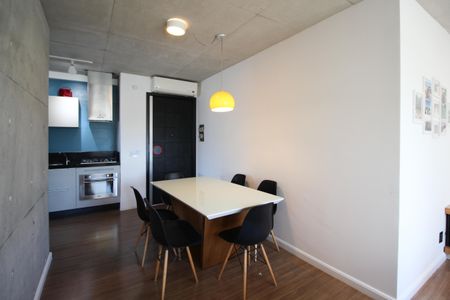 Apartamento à venda com 70m², 1 quarto e 2 vagas Apartamento à venda com 70m², 1 quarto e 2 vagasSala