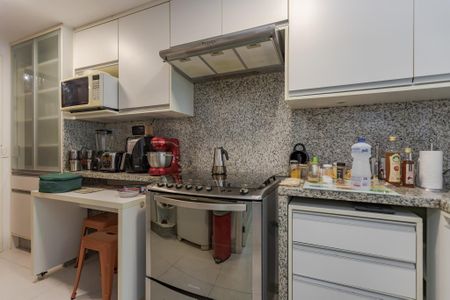 Apartamento à venda com 110m², 2 quartos e 2 vagasCozinha
