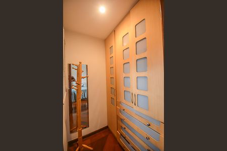 Apartamento à venda com 240m², 3 quartos e 4 vagasCloset da suíte 2