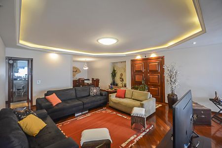 Apartamento à venda com 240m², 3 quartos e 4 vagasSala