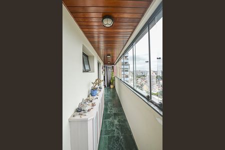 Apartamento à venda com 240m², 3 quartos e 4 vagasSacada do Quartos