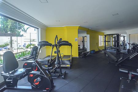 Apartamento à venda com 240m², 3 quartos e 4 vagasÁrea comum - Academia