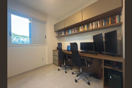 Apartamento para alugar com 89m², 3 quartos e 2 vagasQuarto