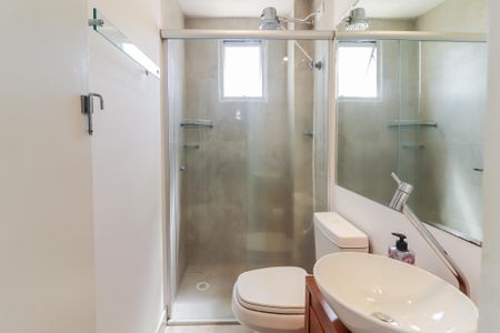 Banheiro de apartamento para alugar com 1 quarto, 36m² em Jaguaré, São Paulo