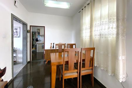 Casa à venda com 460m², 7 quartos e 3 vagas Casa à venda com 460m², 7 quartos e 3 vagasCasa 2