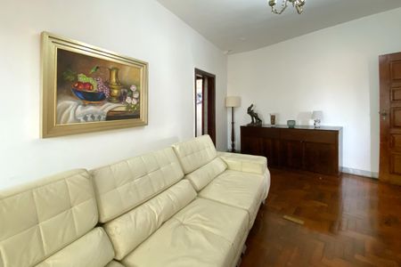 Casa à venda com 460m², 7 quartos e 3 vagas Casa à venda com 460m², 7 quartos e 3 vagasCasa 3